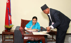 डोनाल्ड ट्रम्पलाई राष्ट्रपति भण्डारीले पनि सम्झिइन्, पठाइन् स्वास्थ्य लाभको कामना