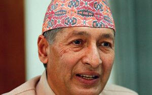 युवराज खतिवडाले रातारात सारे मन्त्री क्वाटरबाट घरमा सामान