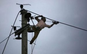 सरकार आफू उल्टो बाटो हिँड्ने अनि सुन्नका लगि मात्रै राम्रो काम गरेर हुँदैन: नेपाल विद्युत् प्राधिकरण