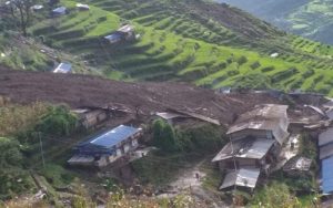 सिन्धुपाल्चोकमा पहिरो: २२ घर पुरिए, ५ परिवार सम्पर्क विहीन