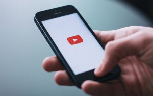 किन युट्युबले डिस्लाइक गणनालाई लुकाउँदै छ ?