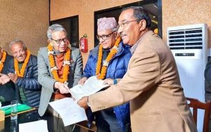 कमल थापाले छोडे अडान,चुनाव चिन्ह झण्डा, गाई र हलो राख्ने सहमति कमल थापाले छोडे अडान,चुनाव चिन्ह झण्डा, गाई र हलो राख्ने सहमति