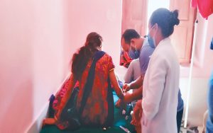 छोरा ड्युटीमा भएका बेला दूधमा बेहोश हुने औषधि हालेर बुहारीको बलात्कार 