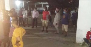 लापरबाहीले बिरामीको मृत्यु भएको भन्दै आफन्तले गरे अस्पताल तोडफोड लापरबाहीले बिरामीको मृत्यु भएको भन्दै आफन्तले गरे अस्पताल तोडफोड