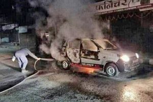 सामाखुशीमा ट्याक्सीमा आगजानी