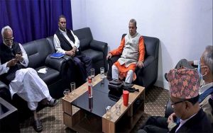 उपेन्द्रले सातो लिएपछि कालोनिलो भए नेता ठाकुर – महतो उपेन्द्रले सातो लिएपछि कालोनिलो भए नेता ठाकुर – महतो