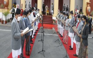 ओलीको मन्त्रिमण्डलमा नवनियुक्त मन्त्रीहरूको नामावली