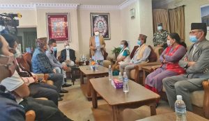 वैद्यलाई गिरफ्तार गर्न माग गर्दै गृहमन्त्रीलाई ज्ञापनपत्र (पत्रसहित)