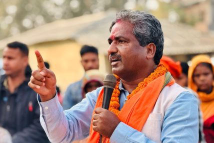 विश्वेन्द्र पासवानले खोजे प्रधानमन्त्रीमा प्रभु साह