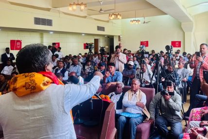 आजपाले आन्दोलन अघि बढाउने,  अन्तरिम सरकार गठन गर्न दबाब 